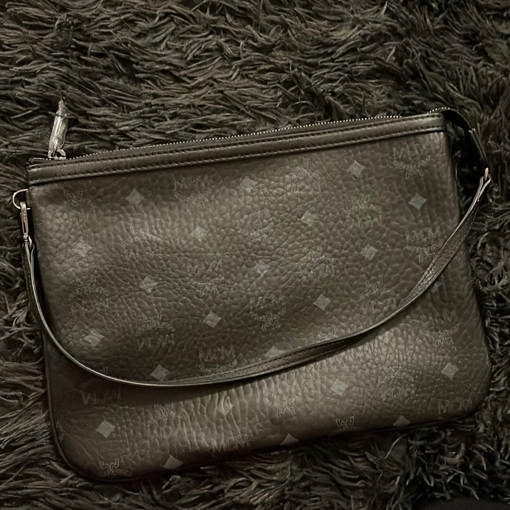 Black Visetos MCM Liz Shopper Tote Monogram Pouch